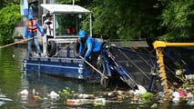 Audi pulisce le acque del fiume Chao Phraya di Bangkok