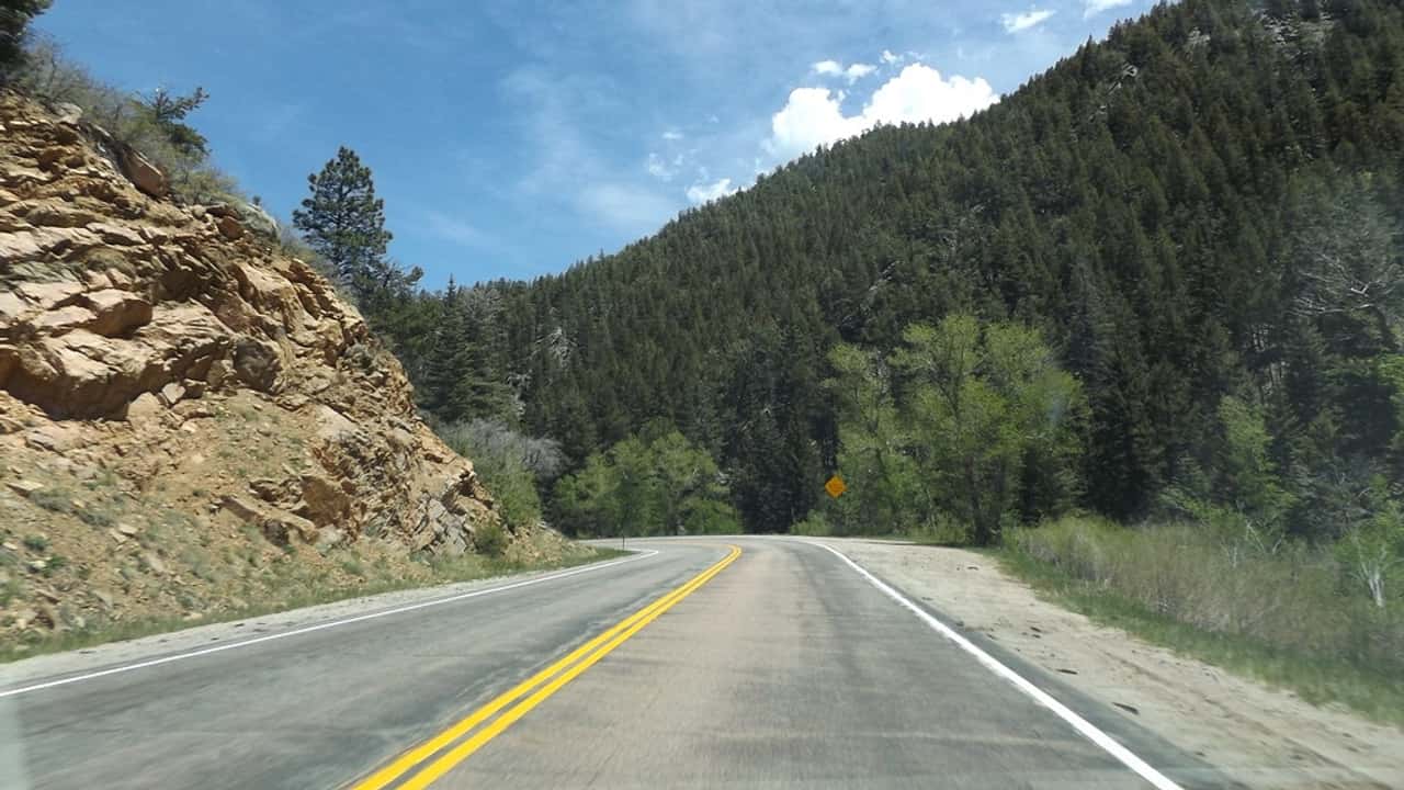 I provvedimenti del Colorado per l'auto elettrica