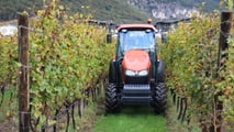 Kubota: trattore M5112DTNQ e atomizzatore XTA6315