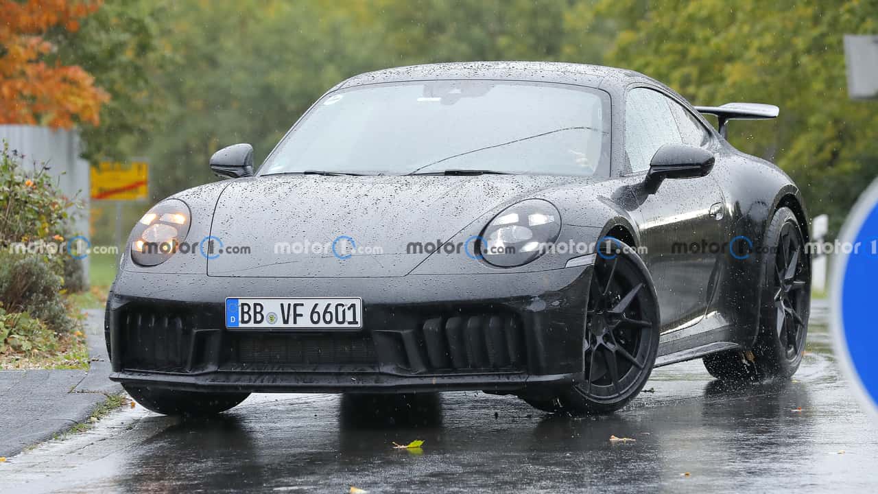 Makyajlı Porsche 911 GTS Yeni Casus Fotoğraflar
