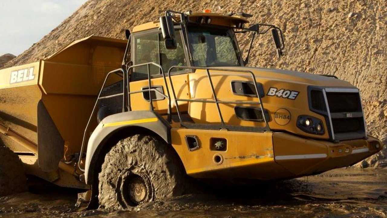 Bell-B40E-articulated-dump-truck-1260x710