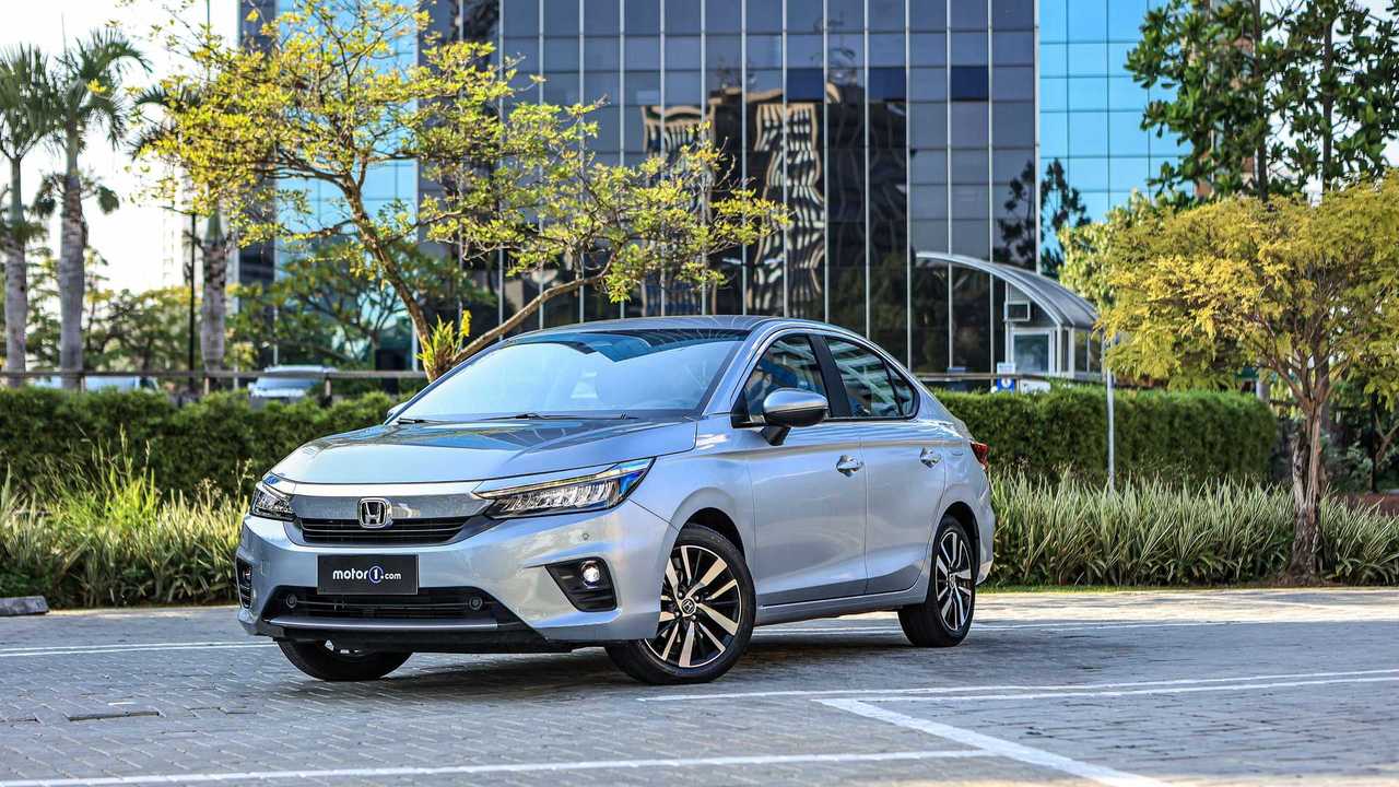Comparativo: Honda City Touring vs. Nissan Versa Exclusive vs. Toyota Yaris Sedan XLS