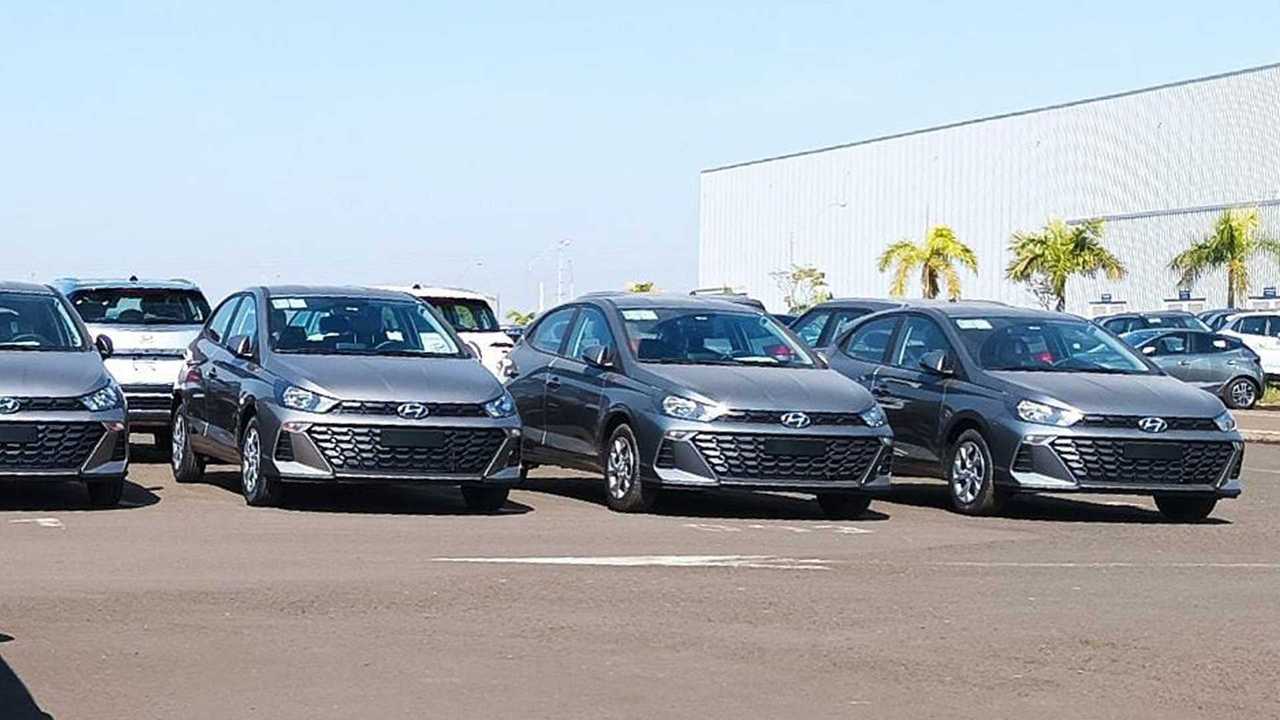 Hyundai HB20 2023 mostra nova dianteira