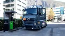 La consegna a Fercam dei primi Mercedes Actros alimentati a HVOlution