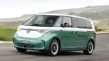2024 Volkswagen ID. Buzz LWB exterior front quarter view driving