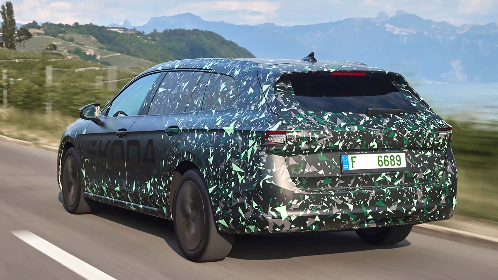 skoda-superb-combi-2024-im-vorserientest.jpg