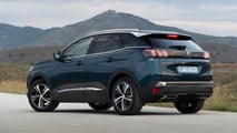 Foto - Peugeot 3008 Hybrid (2023), la prova su stradda