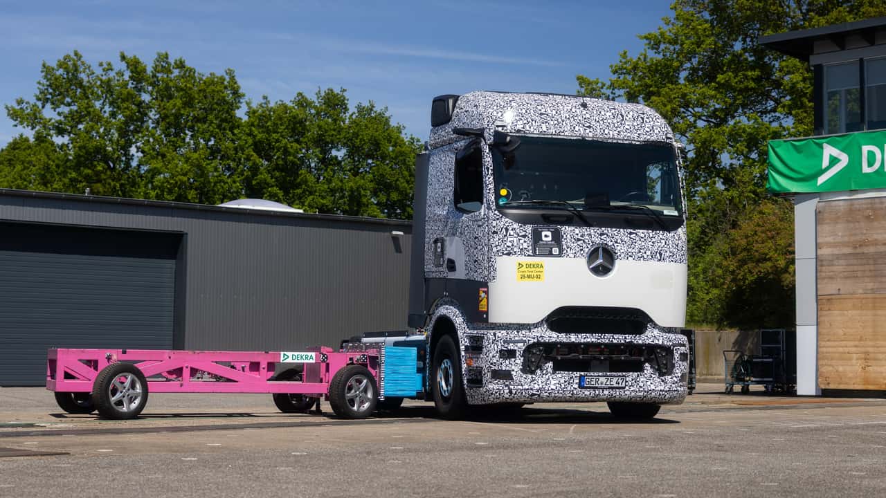 Mercedes Crashed An Electric Truck On Purpose. Here’s What Happened To The Battery
