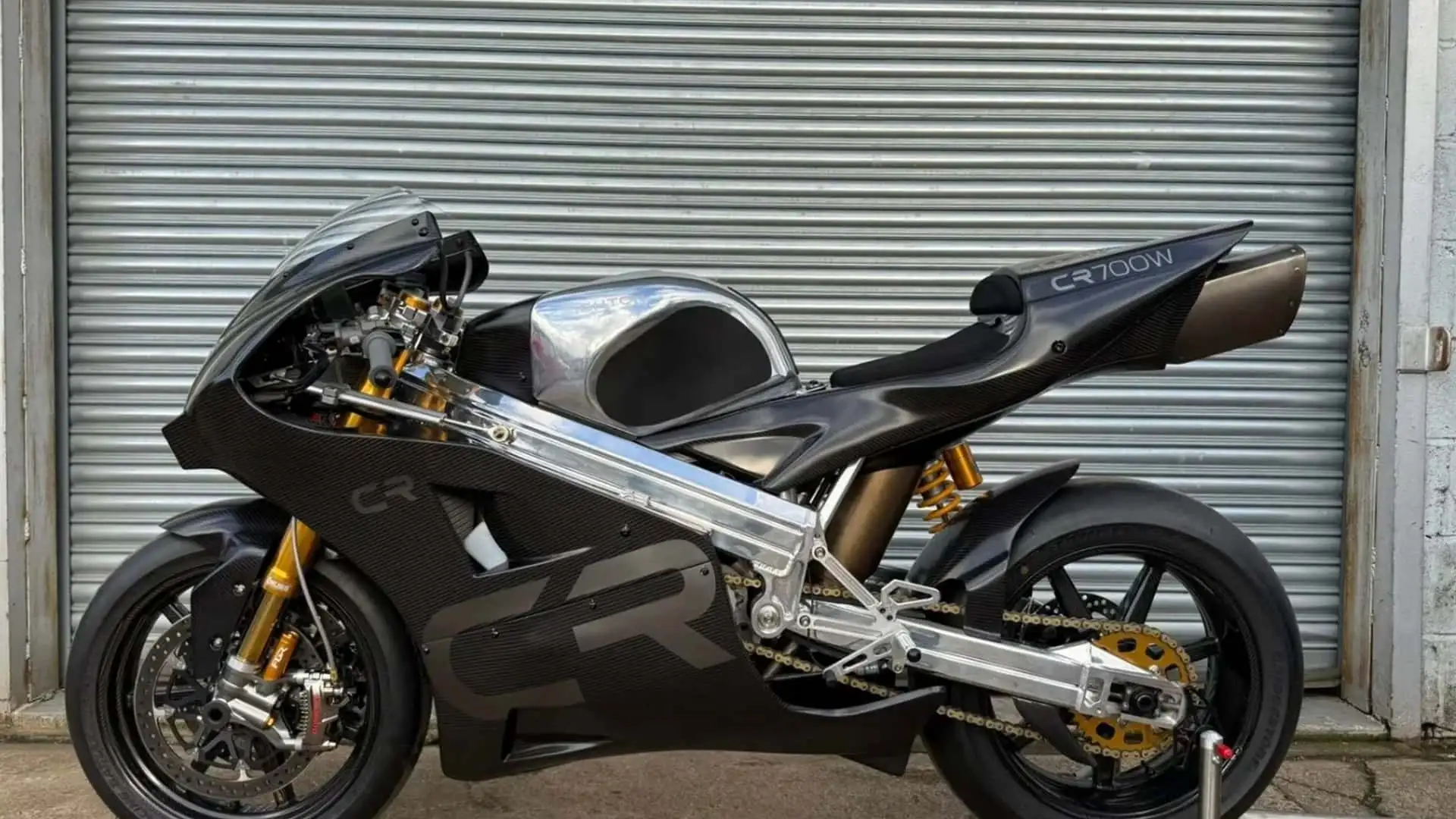 Moto rara, com apenas 25 unidades e 220 cv, custa mais de R$ 1 milhão