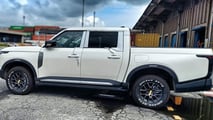Nova Nissan Frontier híbrida plug-in é flagrada no Porto de Santos (SP)