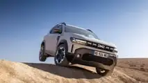 Dacia Duster Hybrid-G 4x4 (2026), la prova nel Deserto di Agafay
