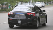 2016 Alfa Romeo Giulia test mule spy photo