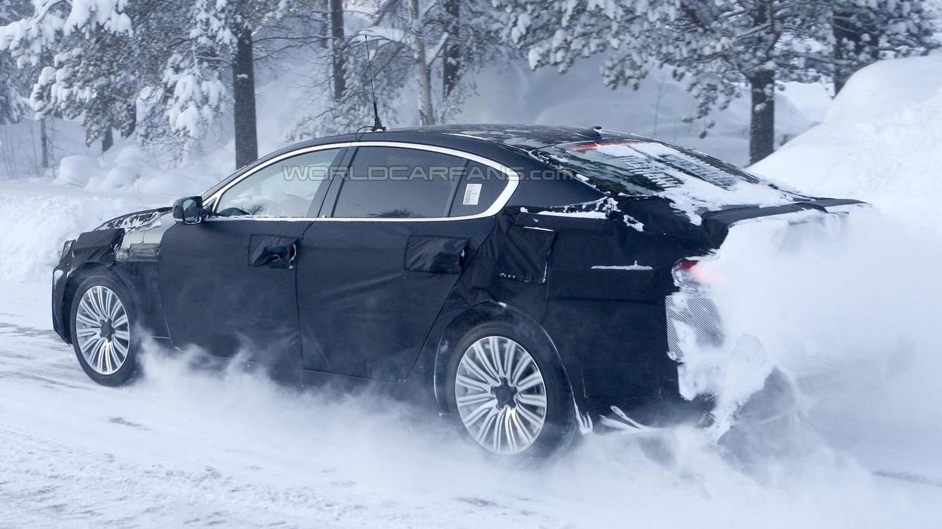 New Kia K9 revealed on the road completely undisguised [video]