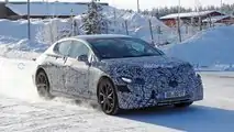Mercedes-Benz EQE Yeni Casus Fotoğrafları