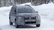 2022 Dacia Logan Stepway wagon spy photo