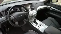 2016 Infiniti Q70: Review