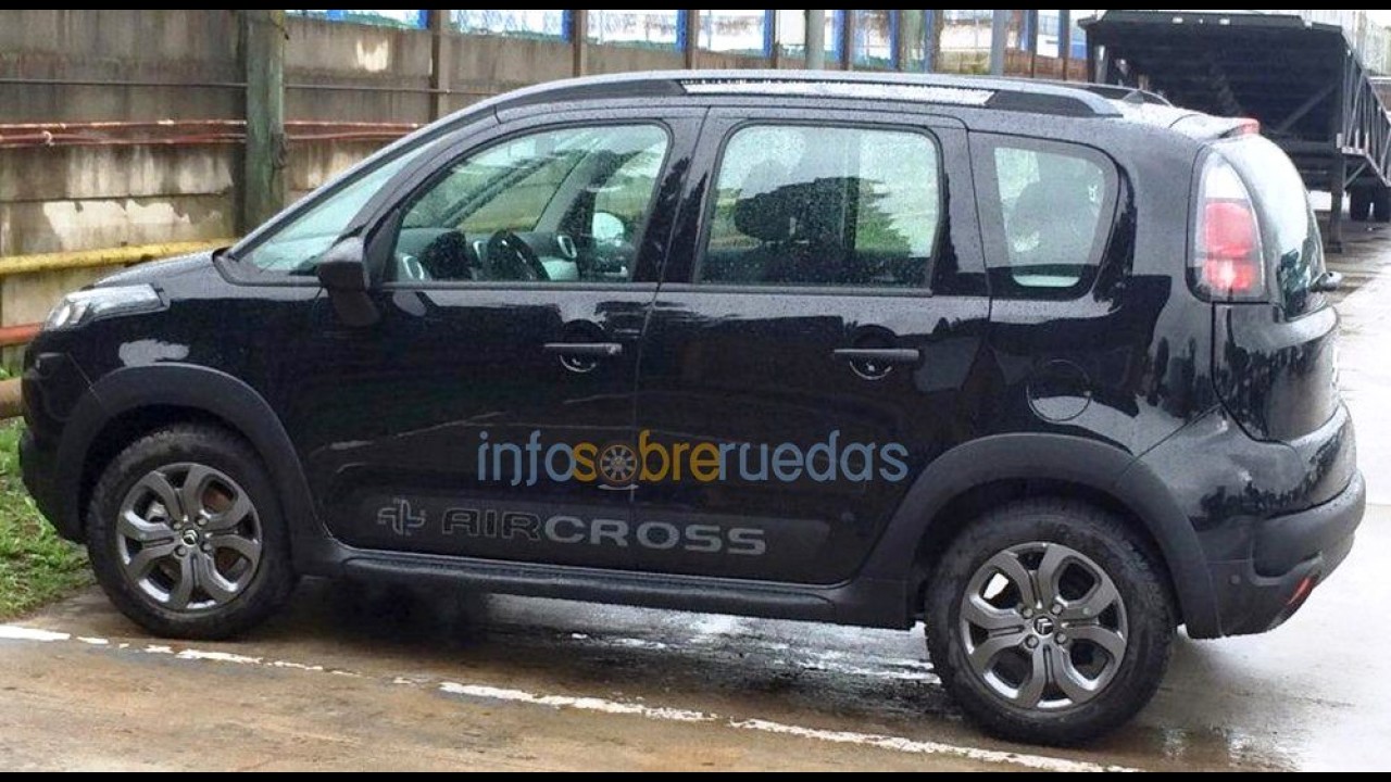 Flagra: novo Citroën Aircross 2016 é pego sem disfarces e revela o interior