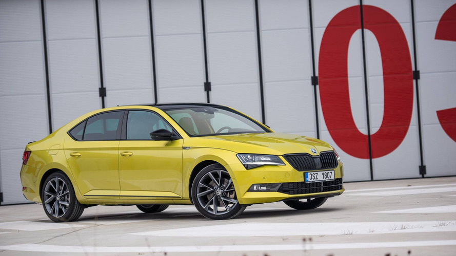 Skoda Superb Sportline with Dragon Skin paint