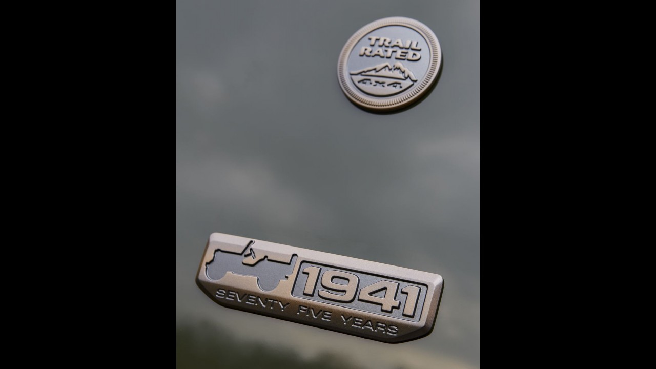 Jeep celebra 75 anos com edição especial para todos os modelos
