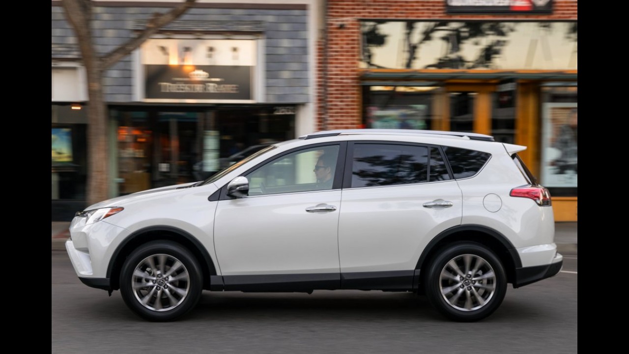 Novo Toyota RAV4 2016 é lançado no Uruguai por US$ 45.990
