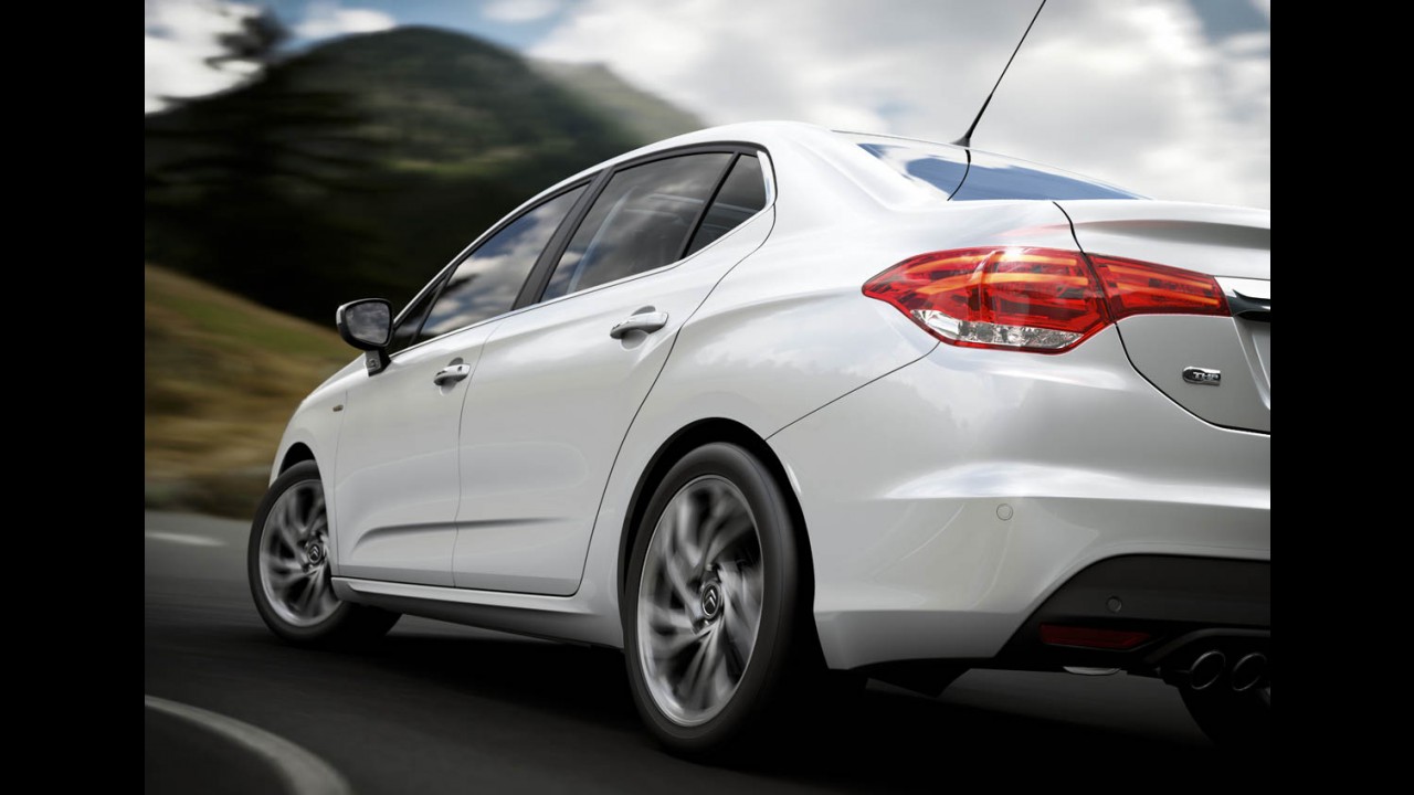 Citroën C4 Lounge 2016 ganha conjunto mecânico atualizado na Argentina