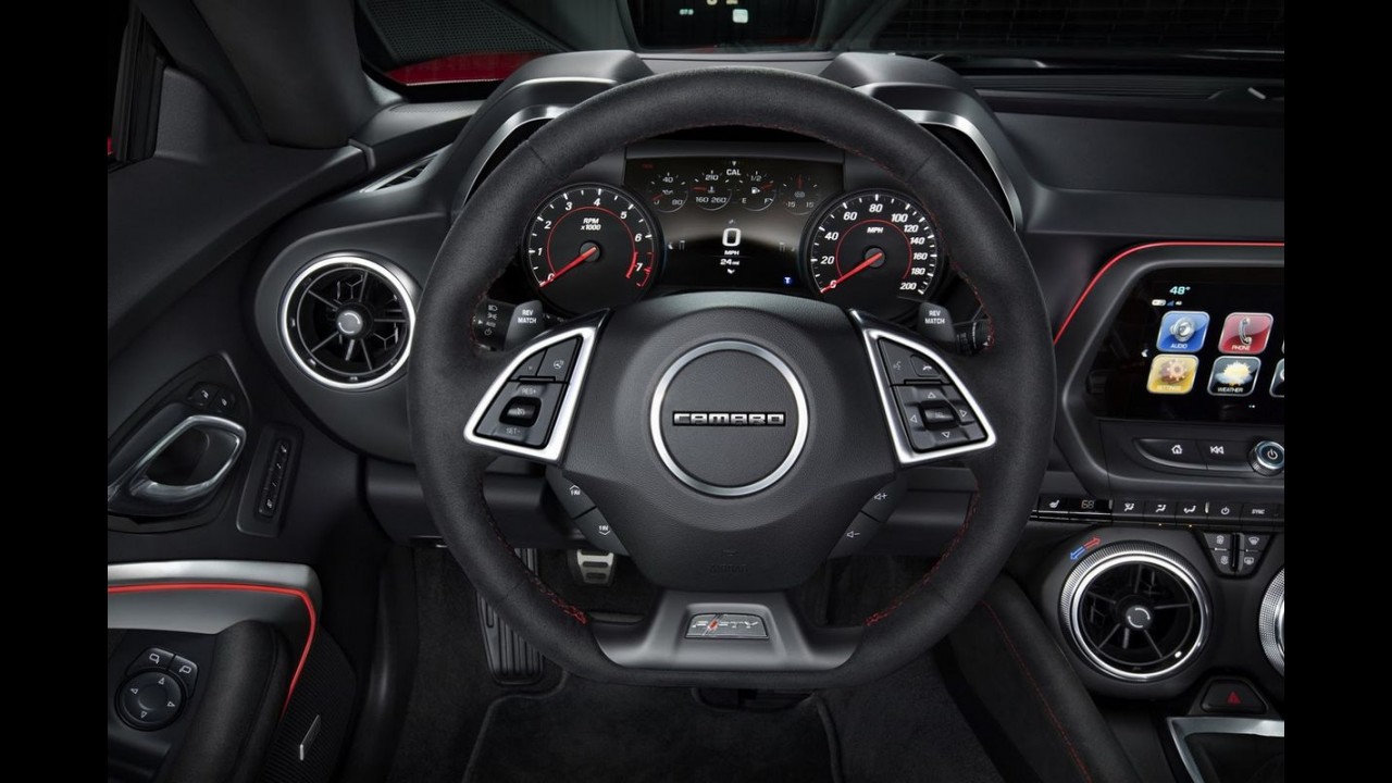 Chevrolet revela Camaro ZL1 Convertible, "sem teto" de 649 cv e 10 marchas