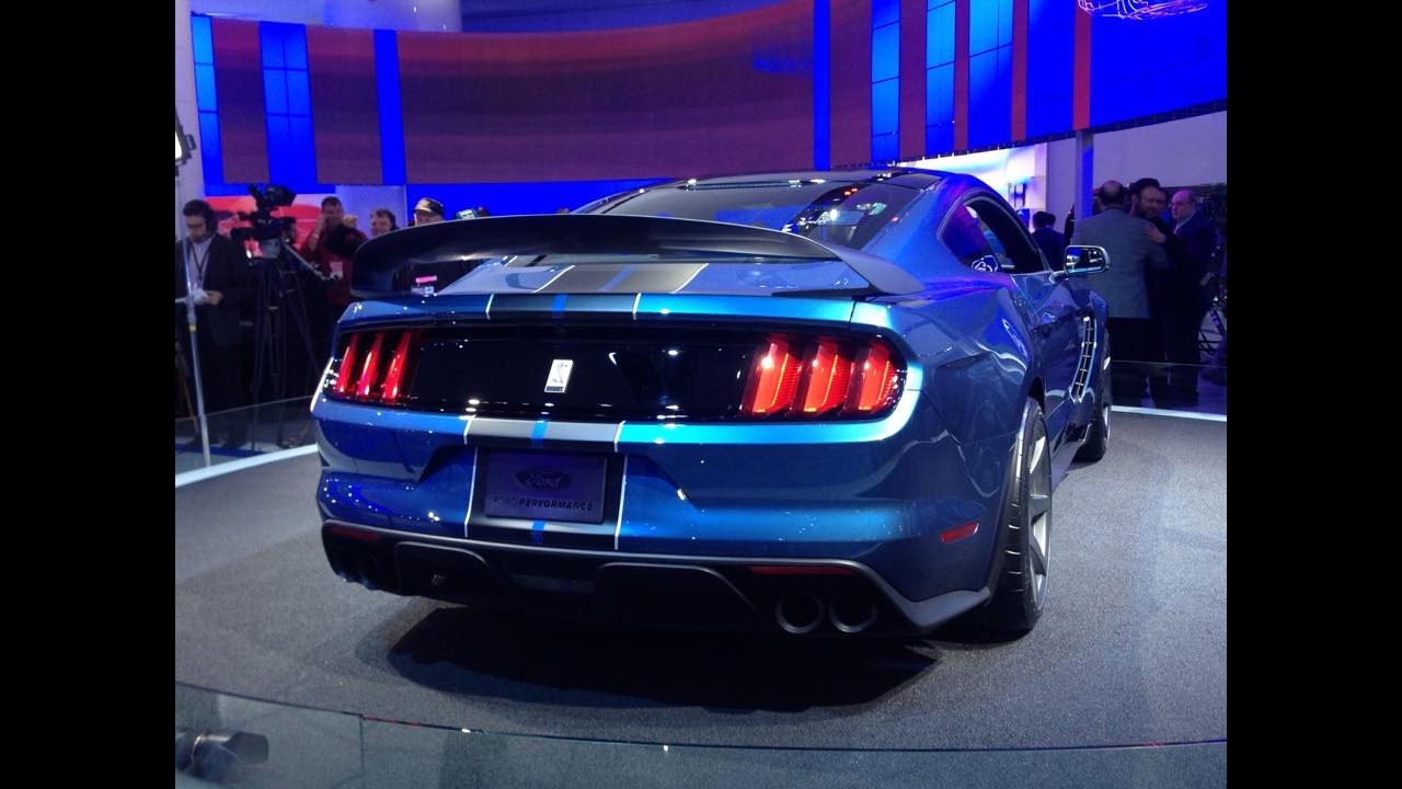 Ford Mustang Shelby GT350 terá versão comemorativa de 50 anos