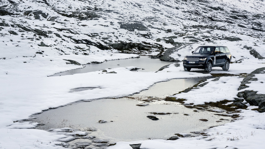 Range Rover photo shoot by Jonas Bendiksen