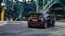 Minis with John Cooper Works accessories