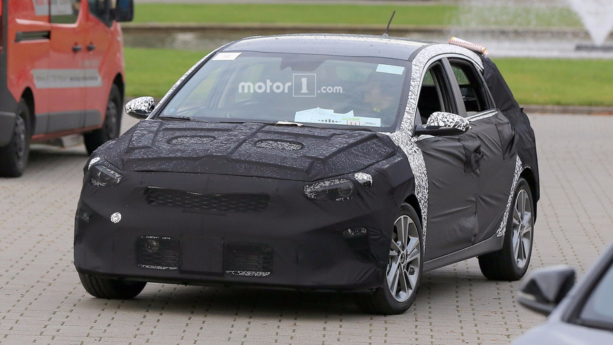 2018 Kia cee'd spy photo
