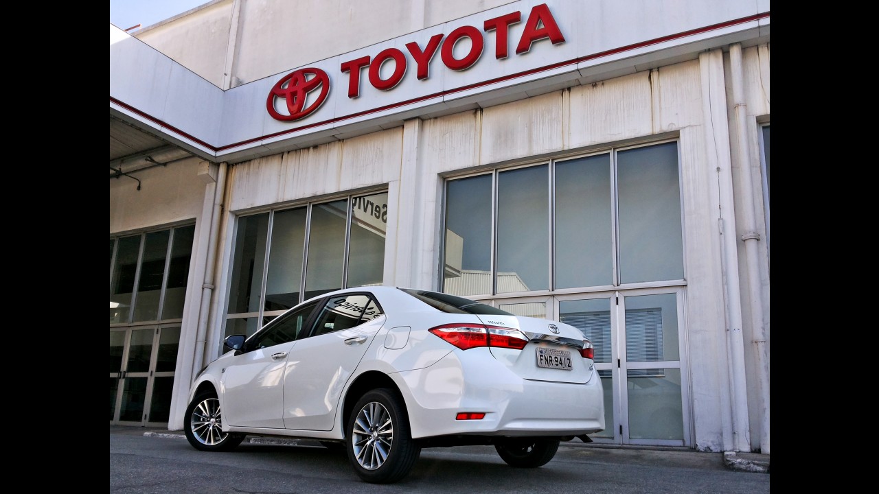 Mais vendidos: Classe C supera Jetta e Sentra em setembro; Onix é líder isolado