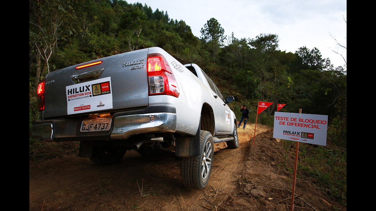 Toyota estimula uso esportivo de seus 4x4 na volta do Hilux Expedition
