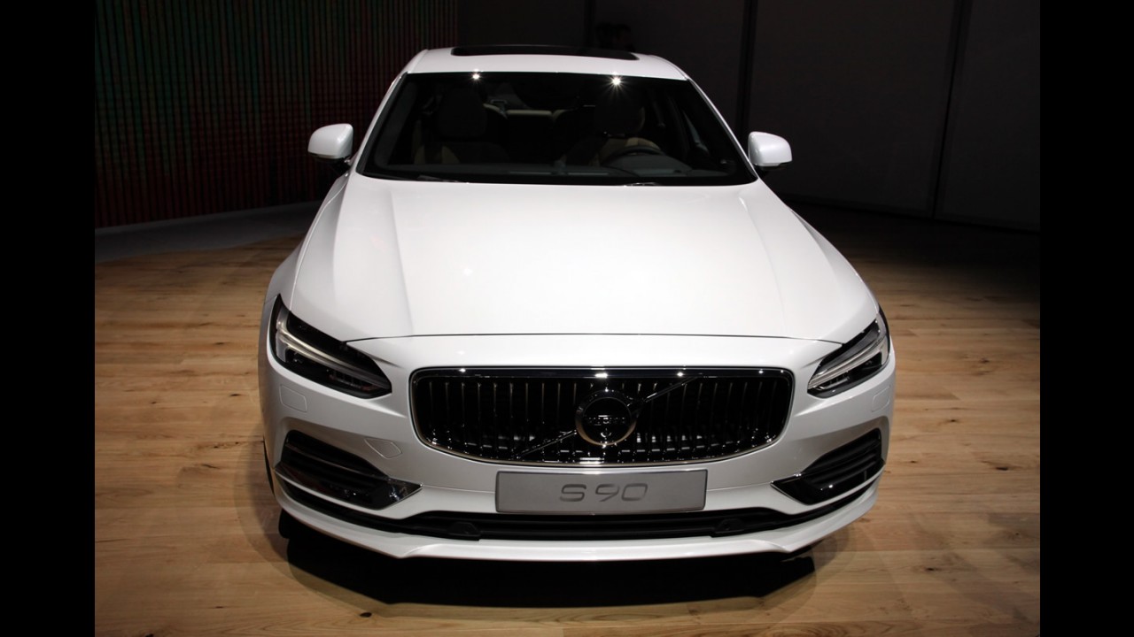 Salão de Detroit: tecnológico, novo Volvo S90 faz pré-estreia mundial