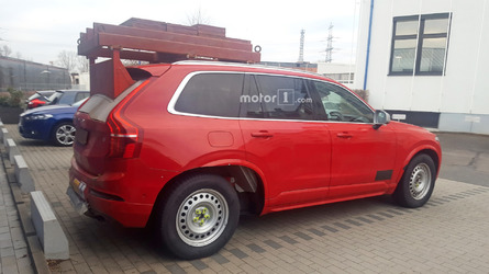 Volvo XC90 Spy Shots