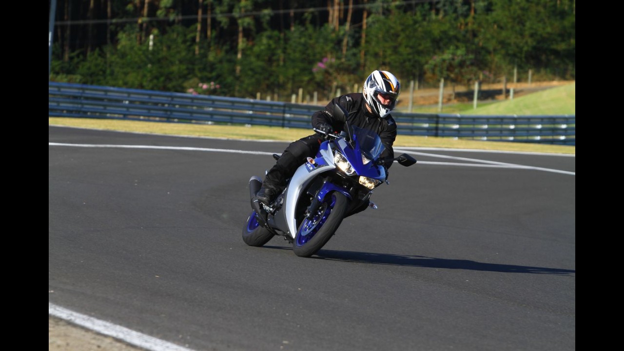 Volta rápida: Yamaha R3 vem infernizar a vida da Ninjinha