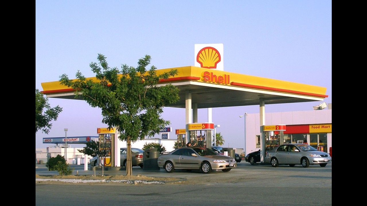 Estados Unidos comemoram menor preço da gasolina em 12 anos