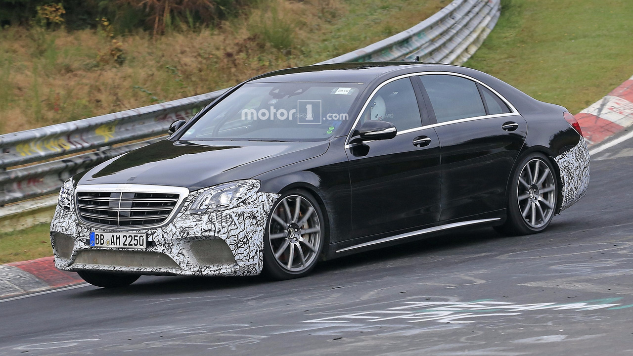 2017 Mercedes-AMG S63 facelift spy photo
