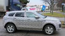 2019 Range Rover Evoque spy photo
