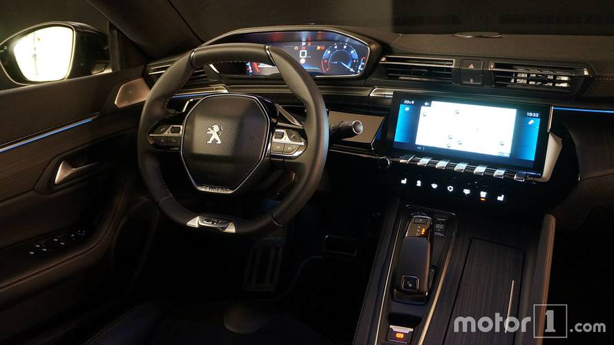 Peugeot 508 (2018) shooting studio
