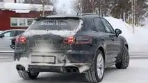 2019 Porsche Macan facelift spy photo