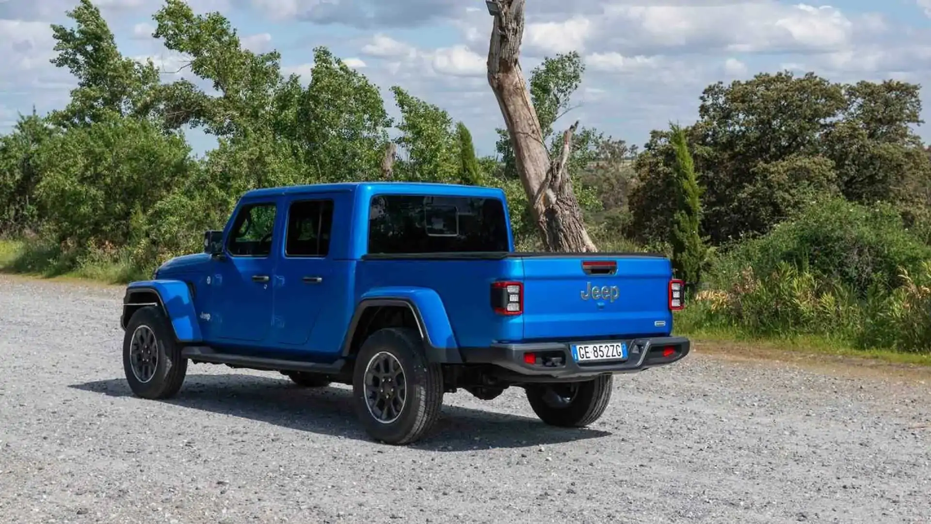 jeep-gladiator-2021-toma-de-contacto.webp