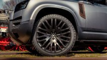 Land Rover Defender con componentes oxidados