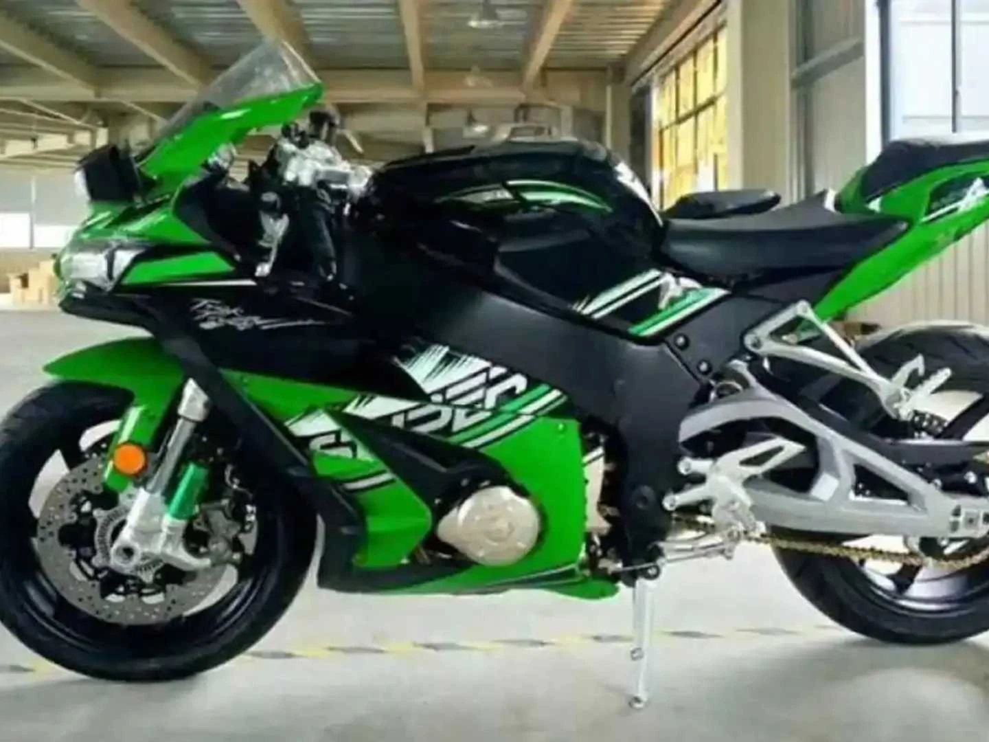 Is This The Kawasaki Ninja ZX-10R's Long Lost Chinese Twin?