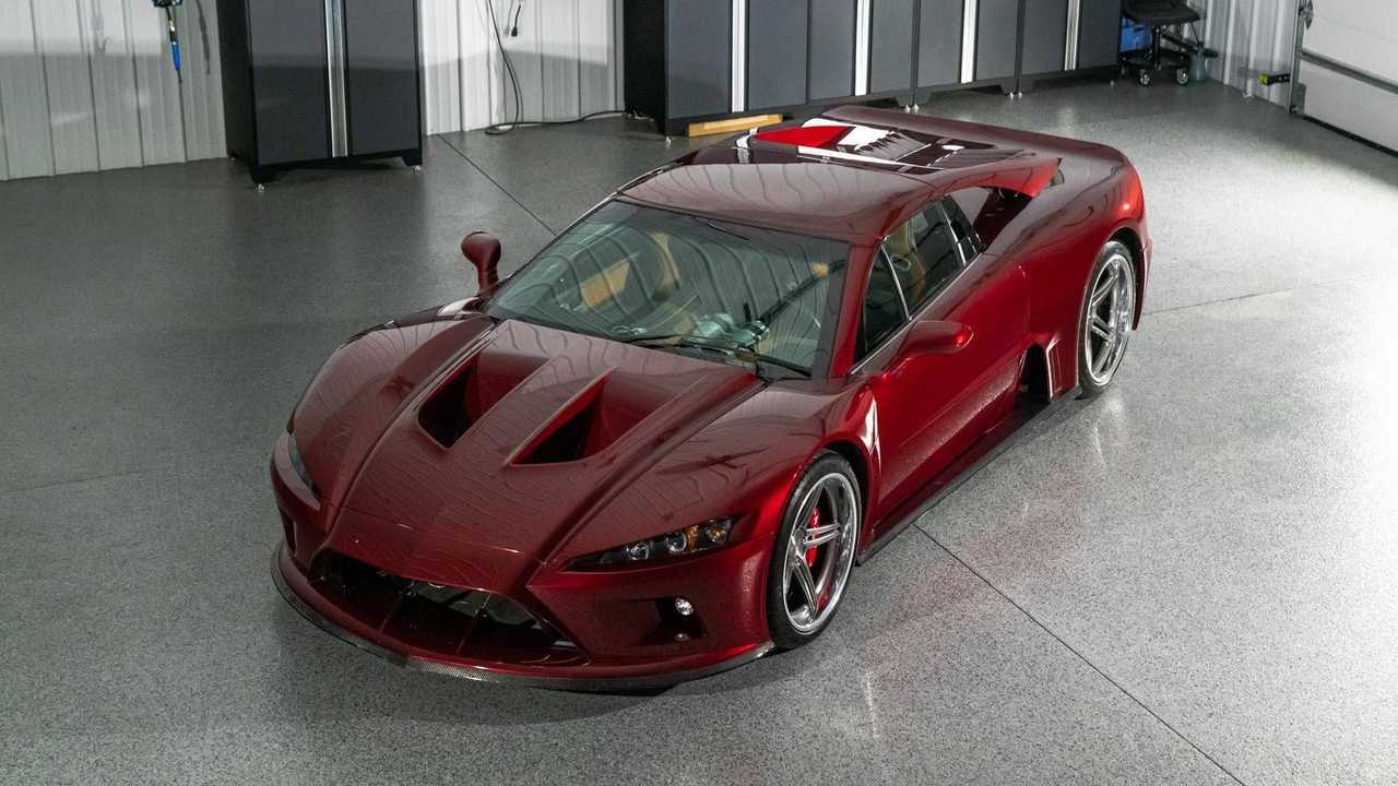 Falcon F7 2014 (exterior)