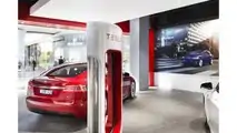tesla-model-s-showrrom-store-dealer-boutique-2-70d