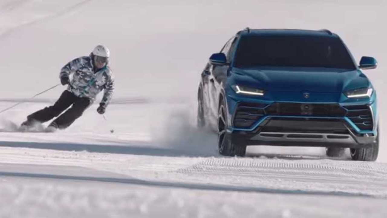 Copertina Lamborghini Urus sfida Alberto Tomba sulle piste da sci