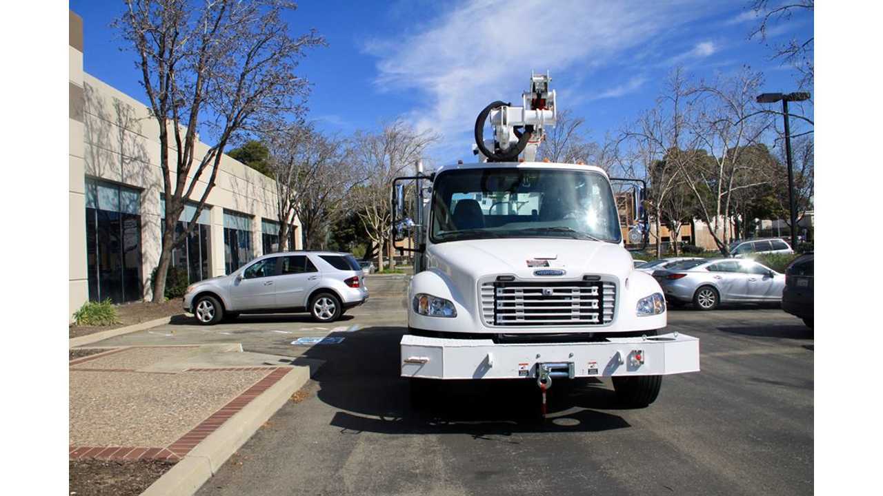 Efficient Drivetrains's Freightliner M2 PHEV