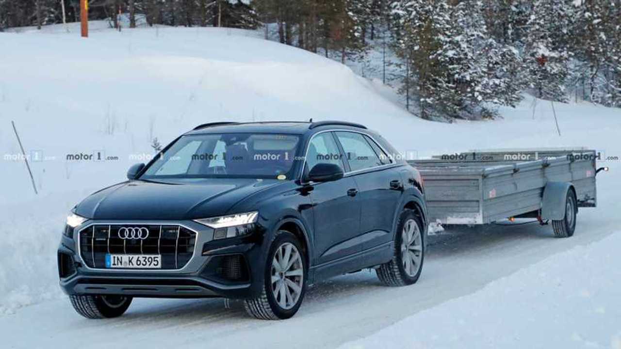 Audi Q8 Plug-In Hybrid Spied Testing Without Camo