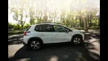 Peugeot 2008, la prova dell'Apple CarPlay