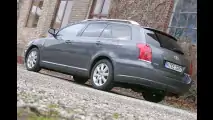 Test: Avensis Combi 2.2 D